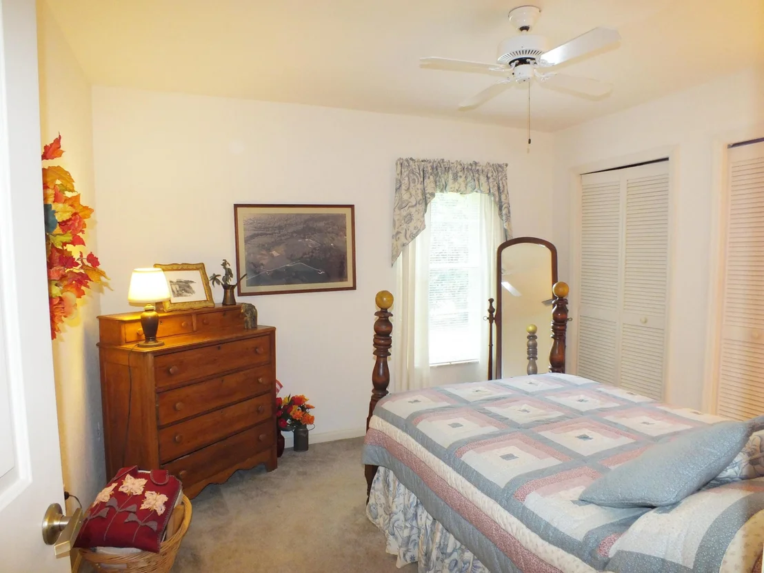 Photo of 1600 Grantham Drive