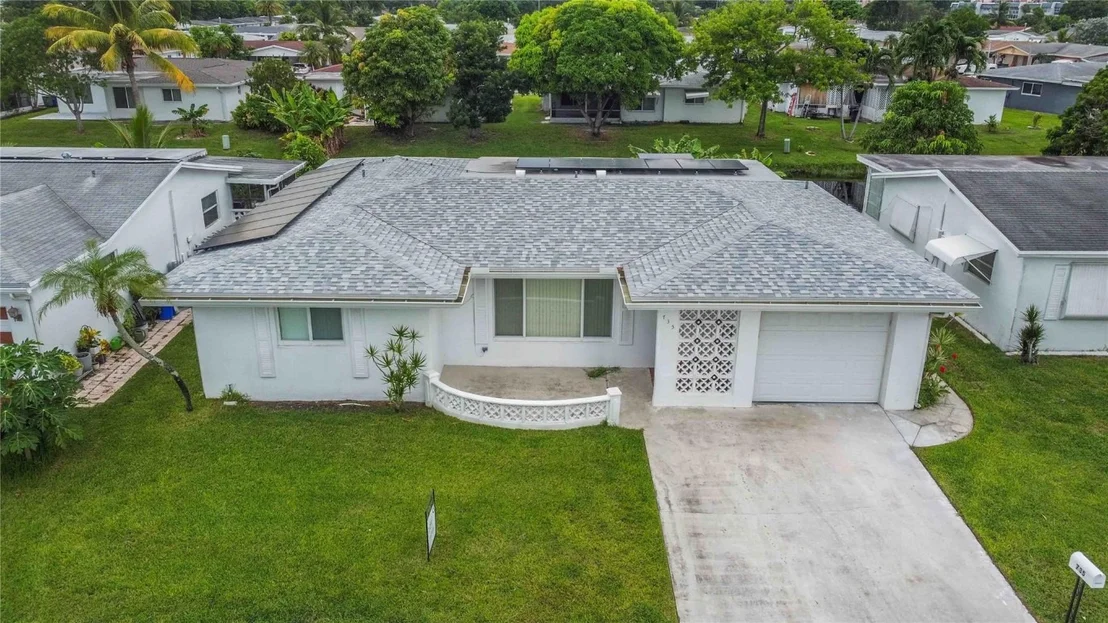 Photo of 735 NW 73rd Terrace