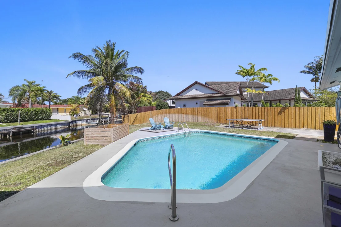 Photo of 6797 Bayshore Drive