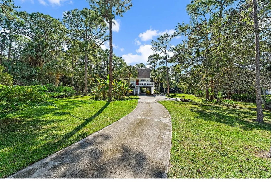 Photo of 10390 Sandy Run