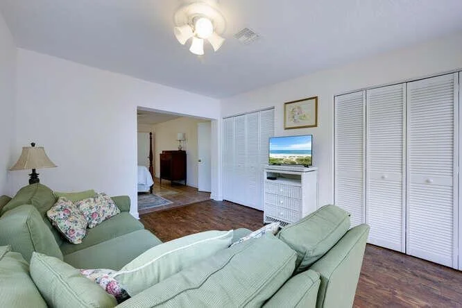 Photo of 137 Gulfstream Road
