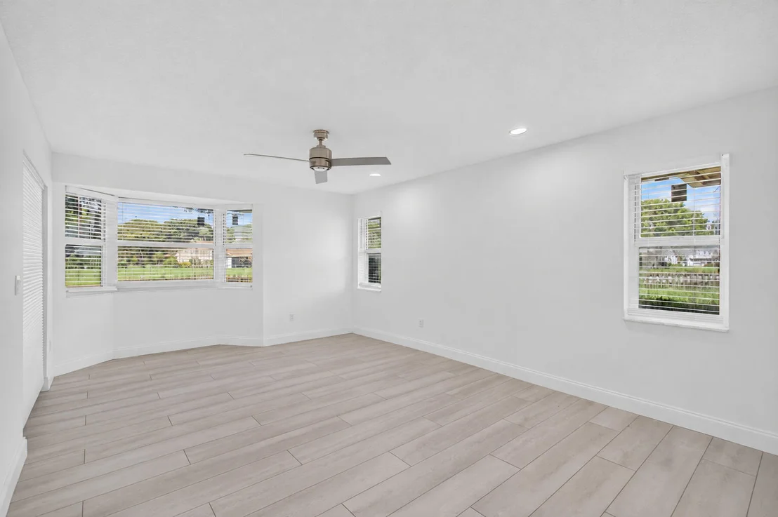 Photo of 5642 Forest Oaks Terrace