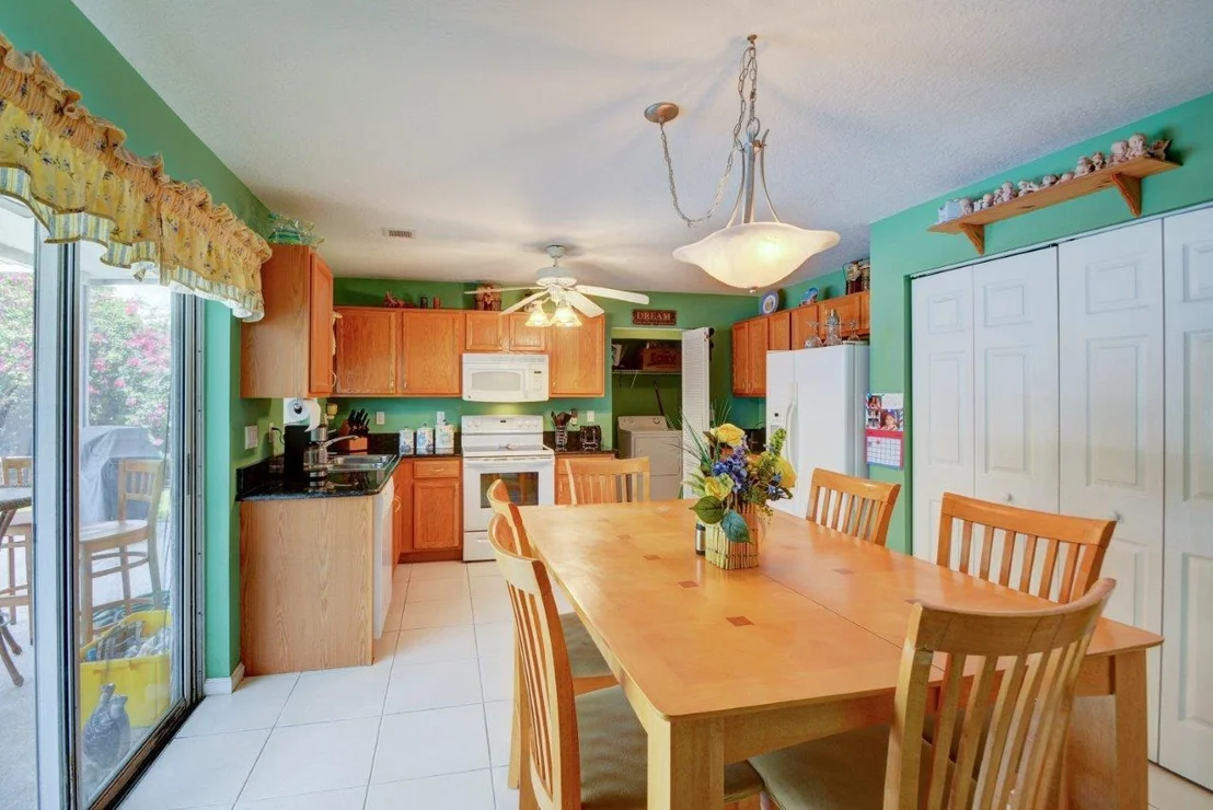 Photo of 2414 SE Springtree Place