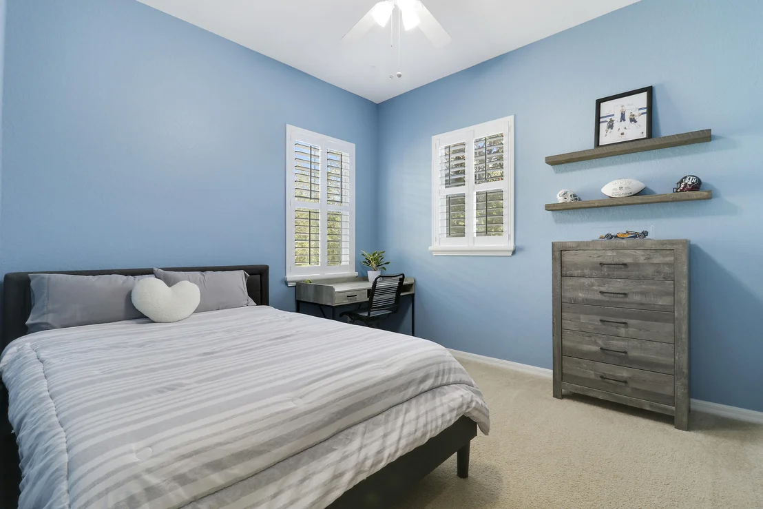 Photo of 136 Ashford Avenue
