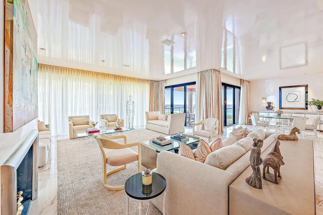 Photo of Unit N21 at 2 N Breakers Row