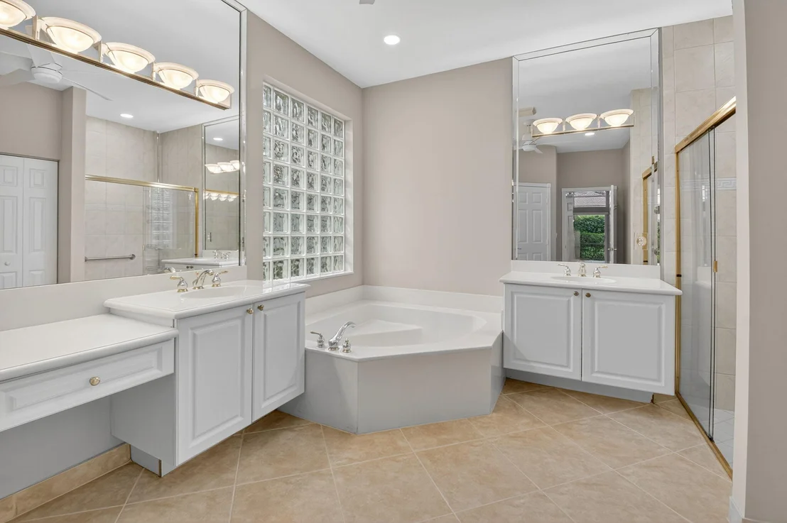 Photo of 7232 Morocca Lake Drive