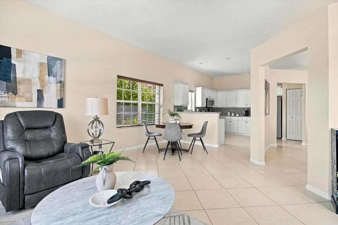 Photo of 1295 WINDSOR Lane