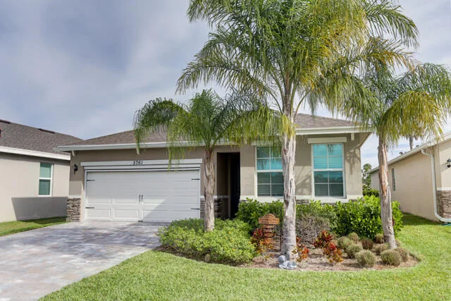Photo of 5761 SE Pinehurst Trail