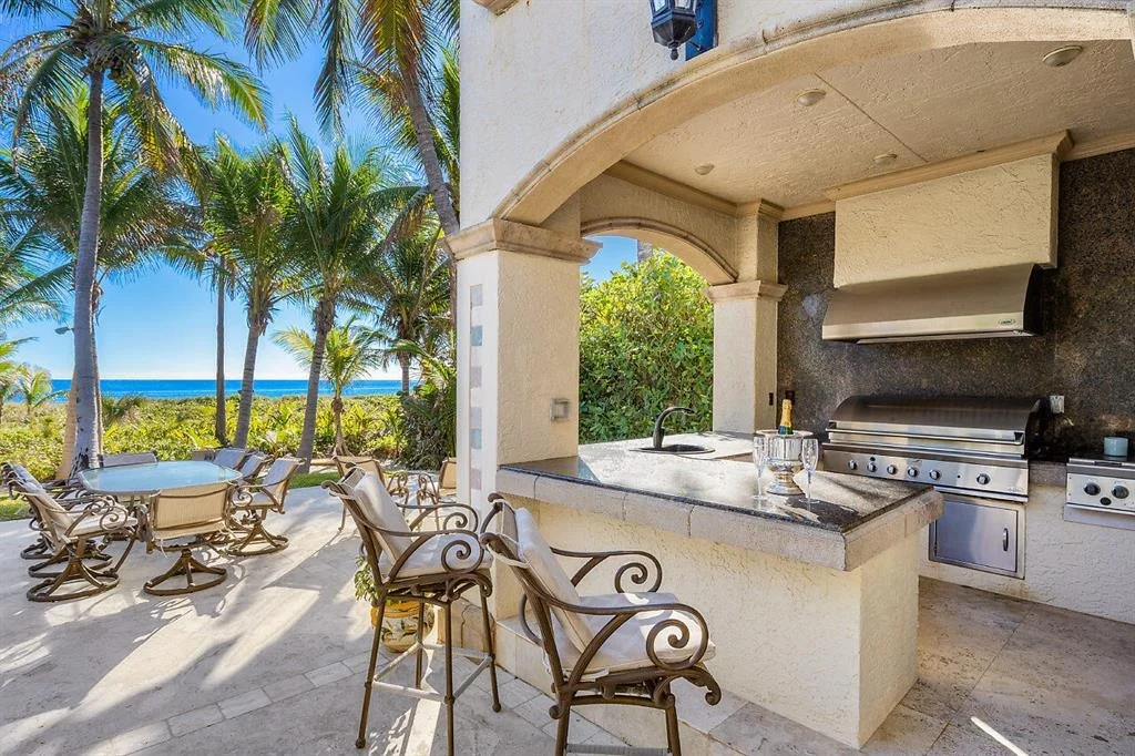 Photo of 719 N Ocean Boulevard