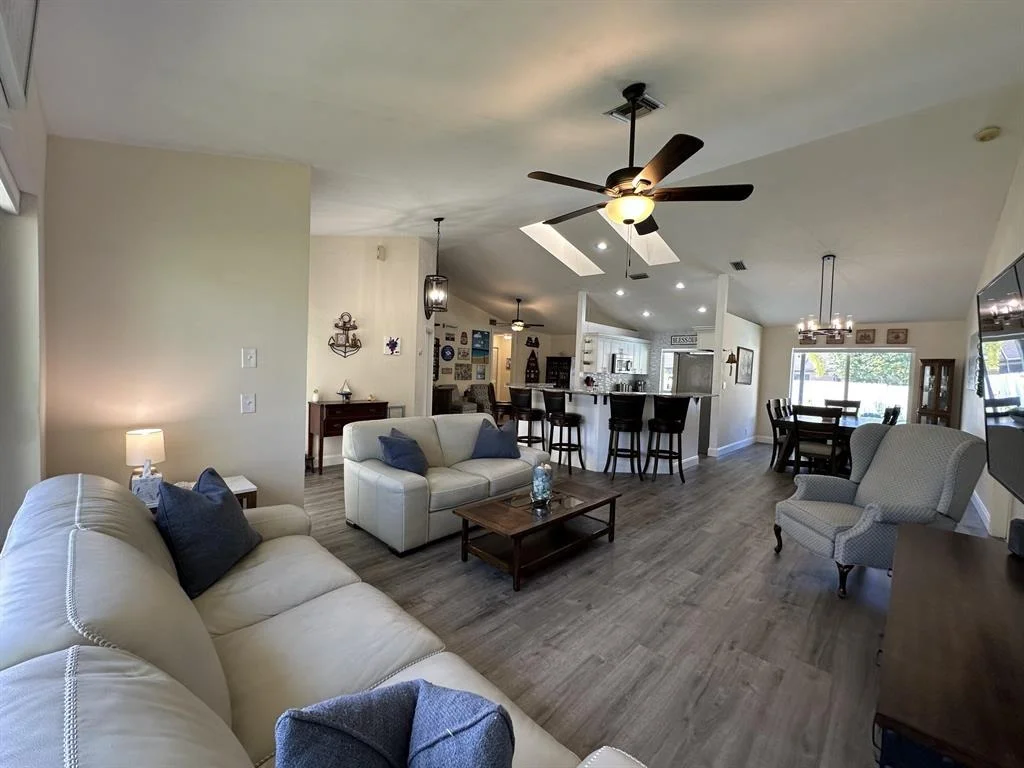 Photo of 455 Seneca Lane