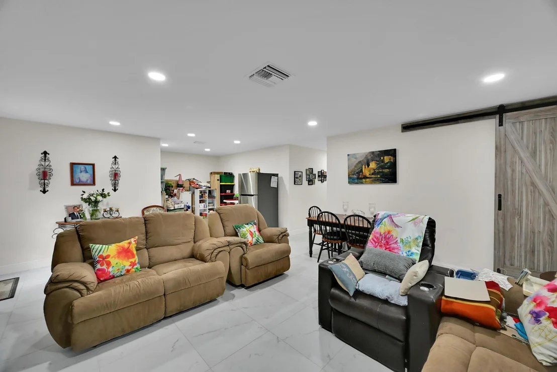 Photo of 2404 Dade Road