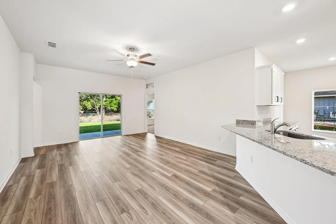 Photo of 5204 Palm Drive