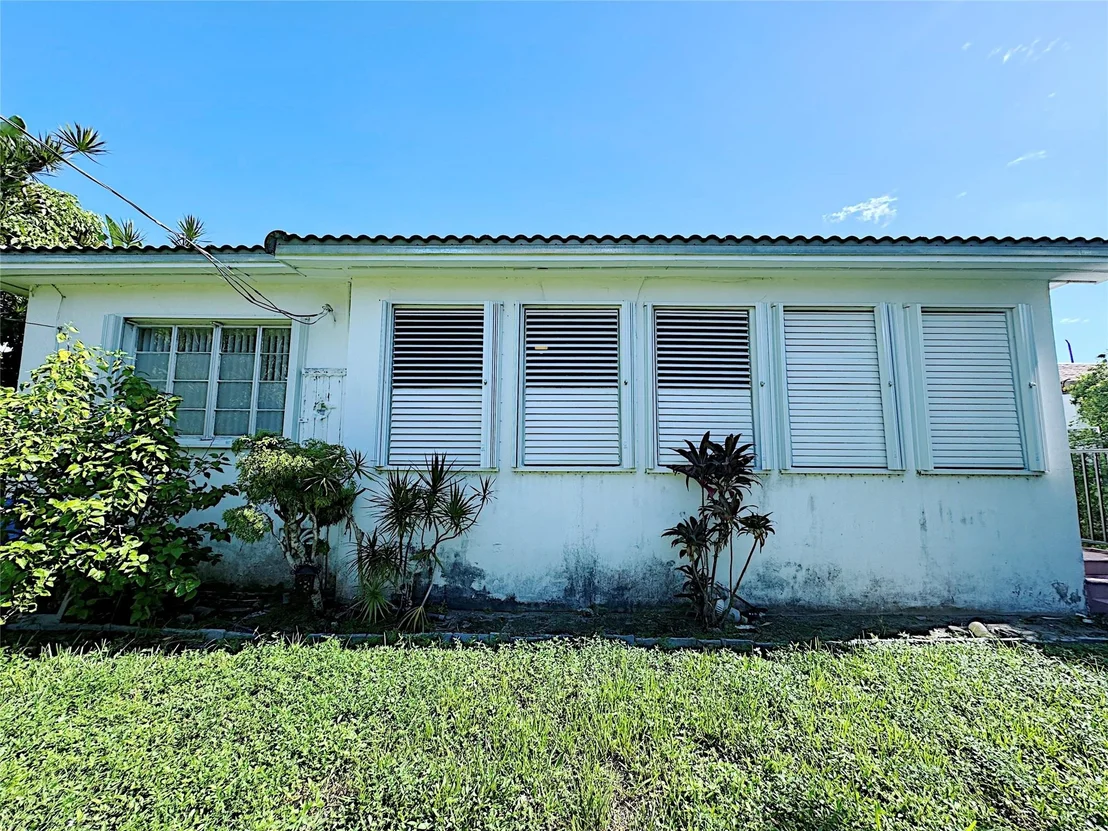 Photo of 1395 Biarritz Drive