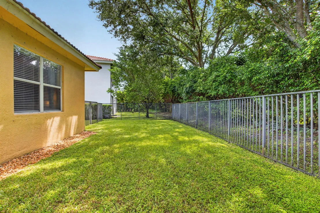 Photo of 9262 Silver Glen Way