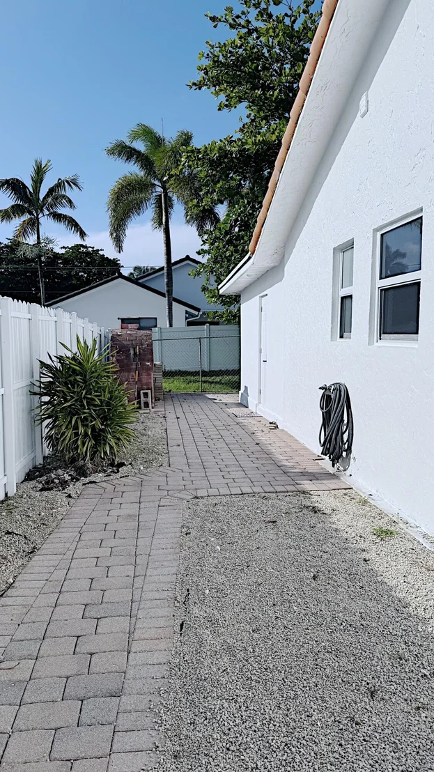 Photo of 411 SE 4th Street