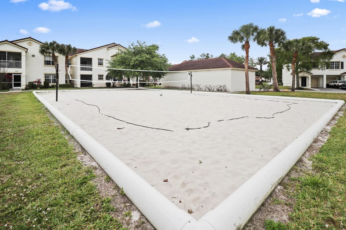 Photo of 272 SE Kitching Circle