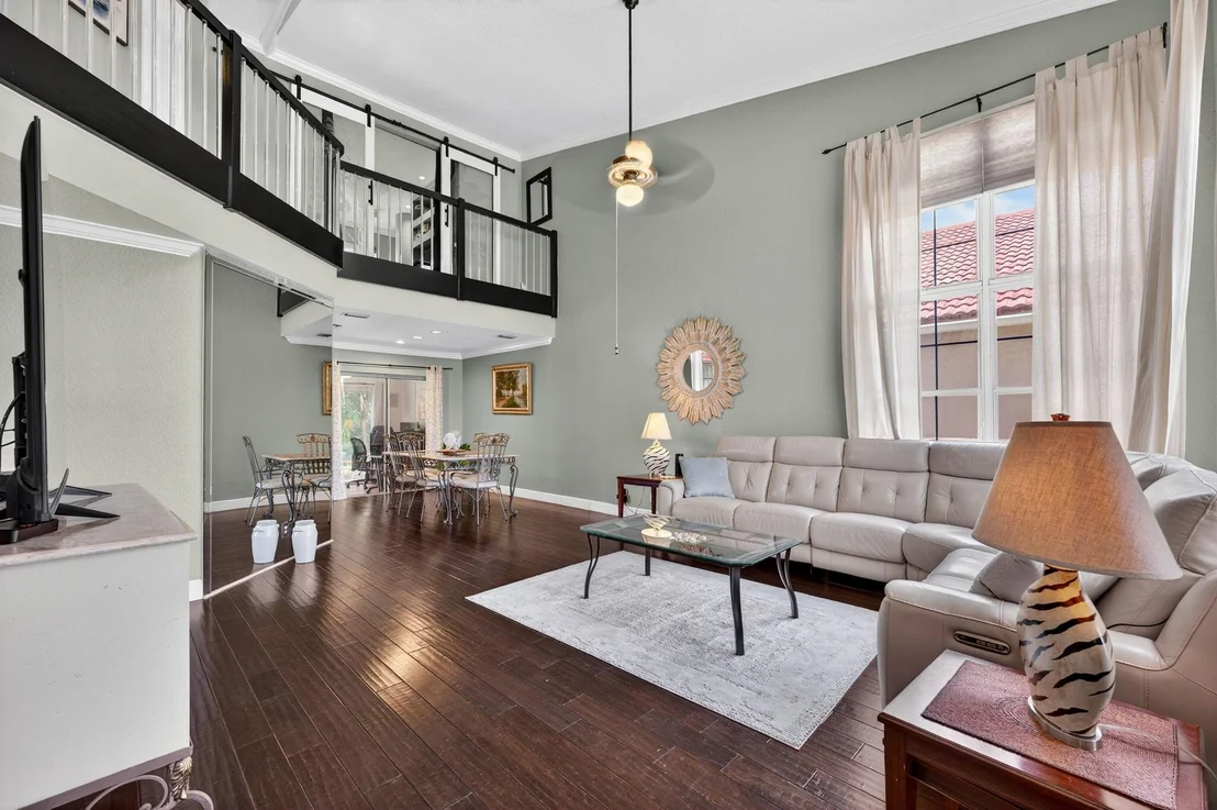 Photo of 5565 American Circle