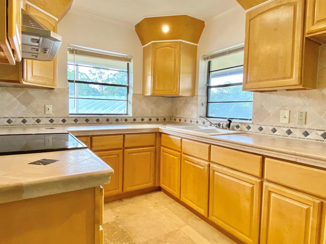 Photo of 13640 153 Road N
