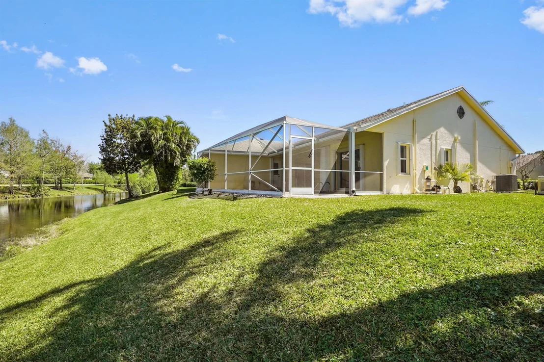Photo of 1112 Hatteras Circle