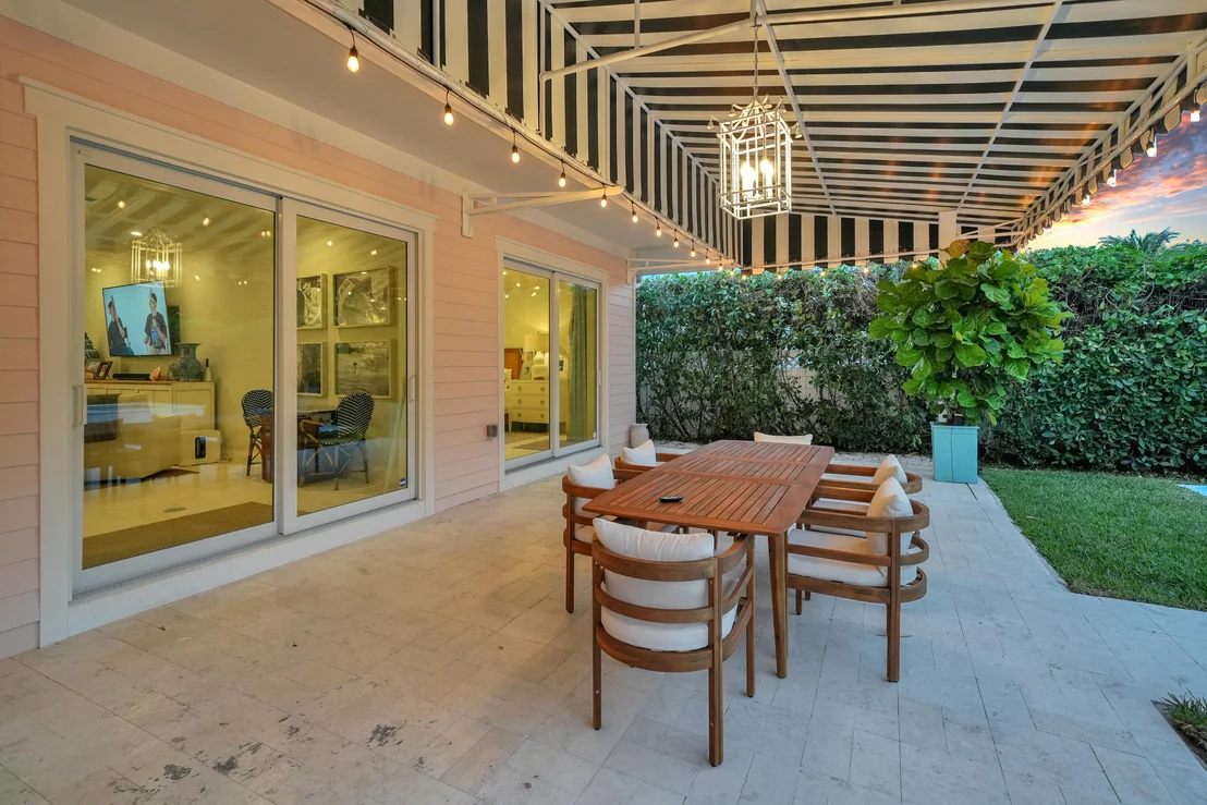 Photo of 3343 Duval Street