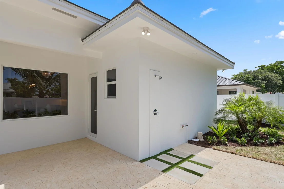 Photo of 737 Nighthawk Way