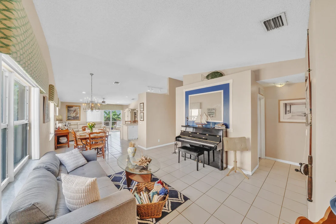 Photo of 4255 NW 1st Drive