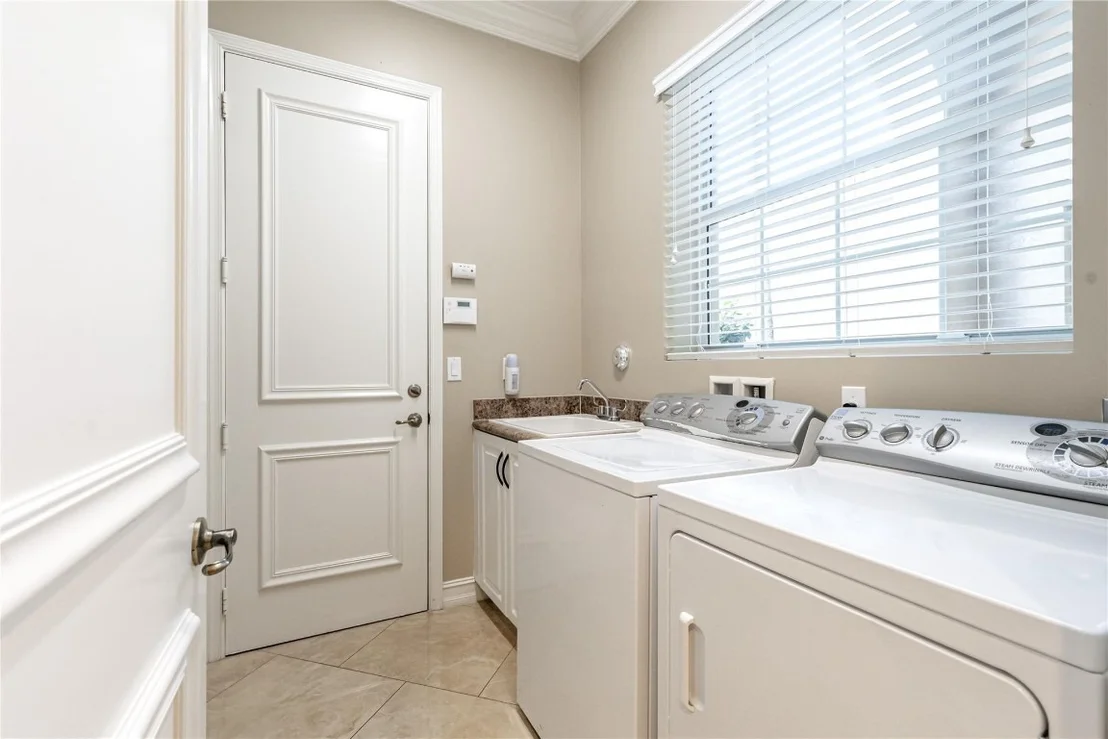 Photo of 10576 Whitewind Circle