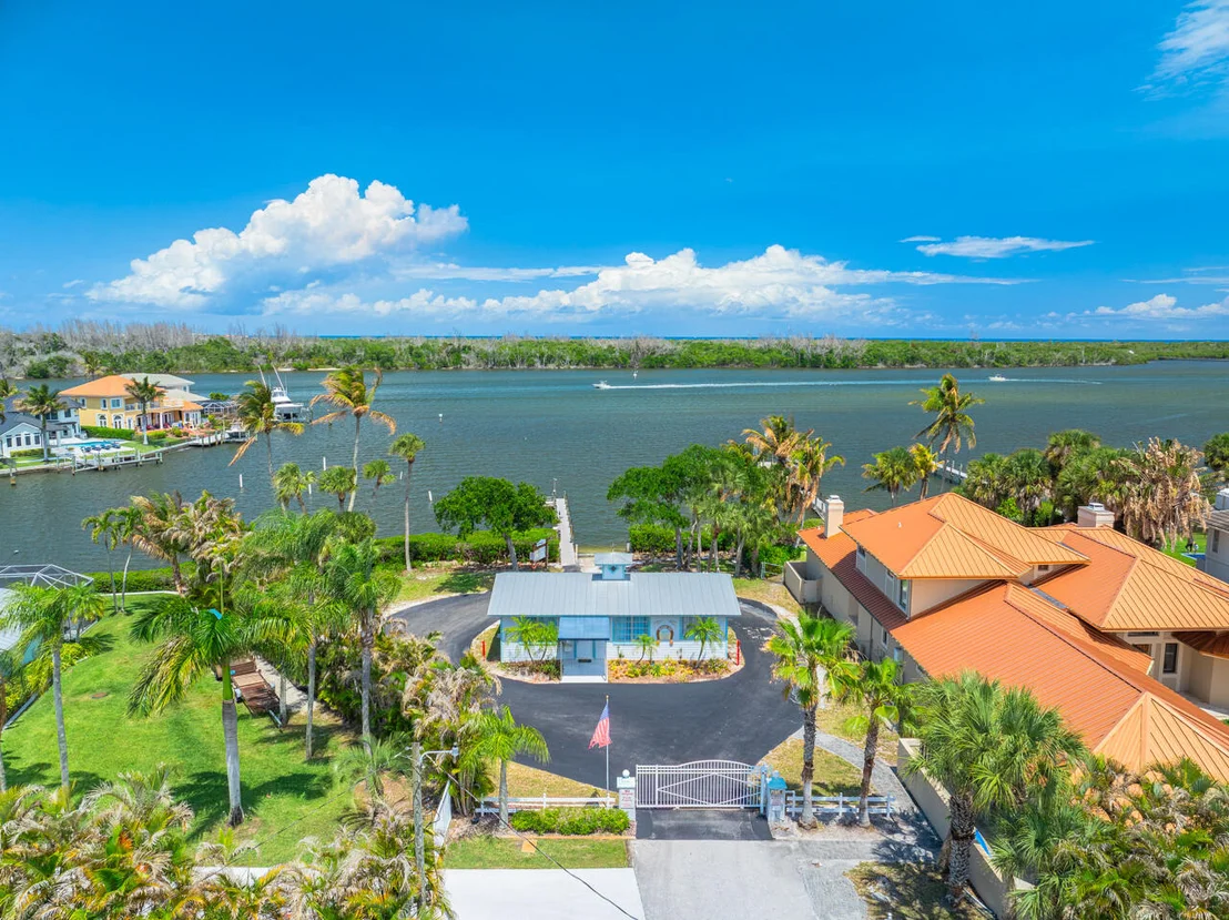 Photo of 5064 SE Horseshoe Point Road