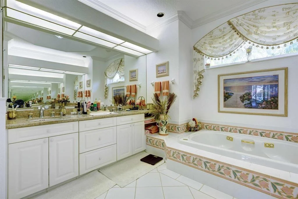 Photo of 8809 SE Water Oak Place