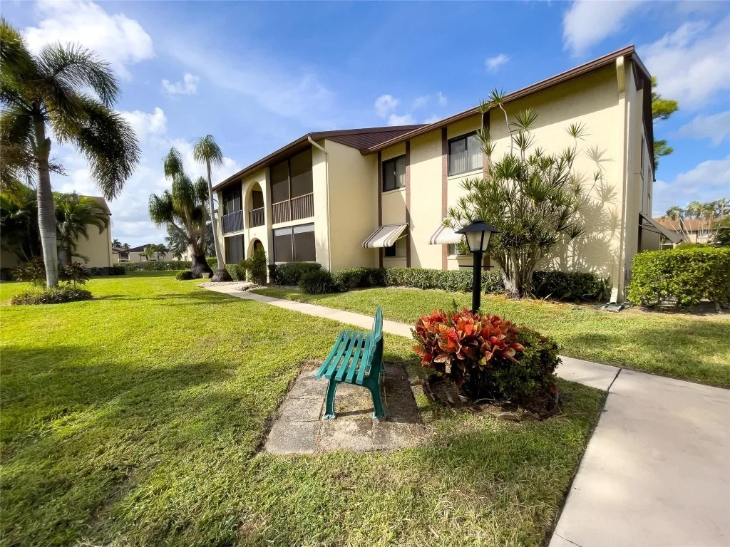 Photo of Unit C2 at 329 Knotty Pine Circle