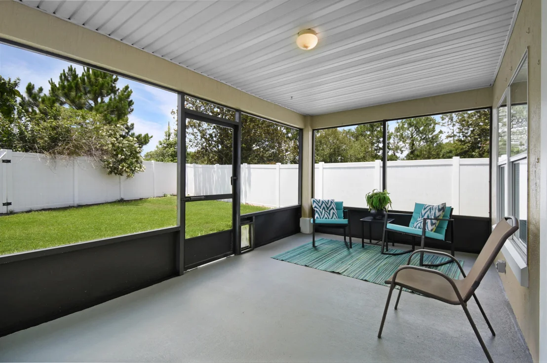 Photo of 948 Oak Arbor Circle