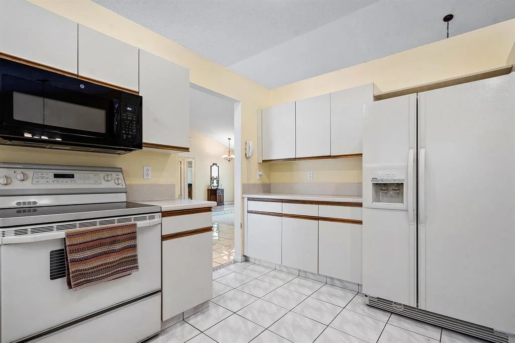 Photo of 9535 Sun Pointe Drive