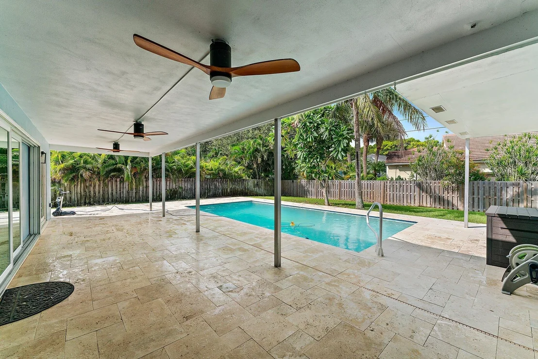 Photo of 214 Circle W