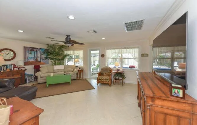 Photo of 316 Leigh Road