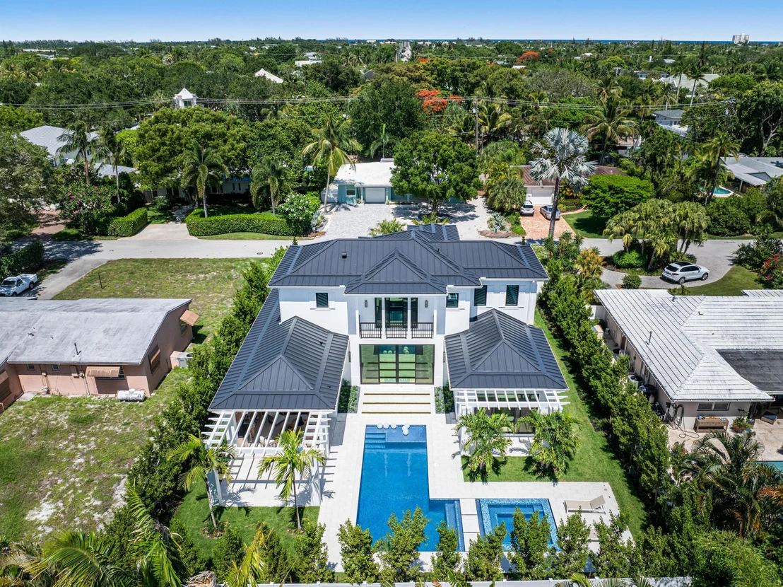 Photo of 720 NW 3rd Avenue