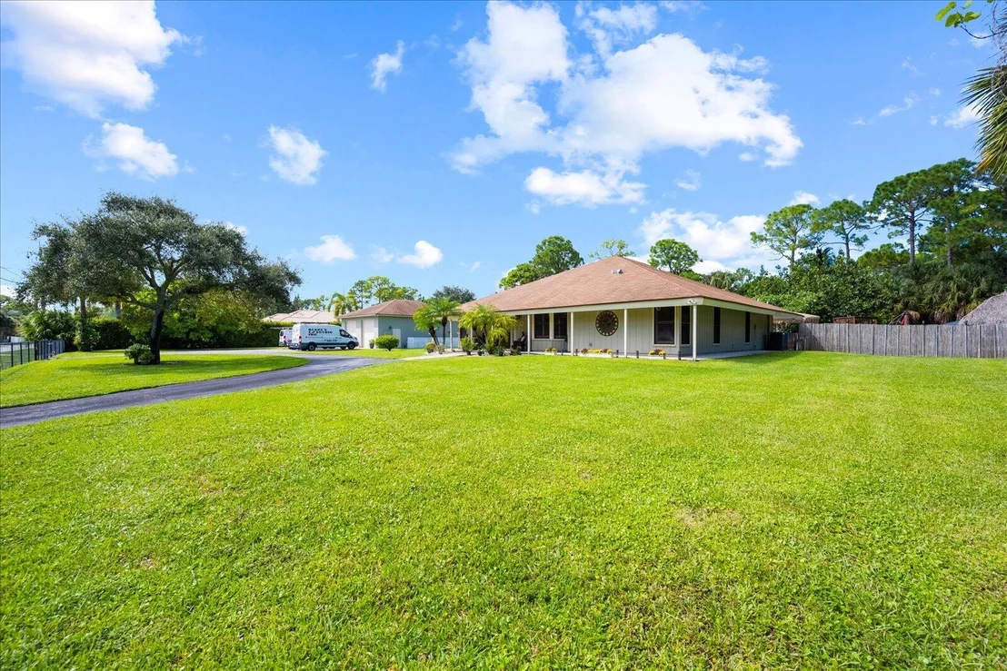 Photo of 8941 Yearling Drive