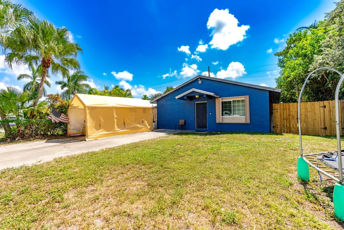 Photo of 7723 4th Terrace