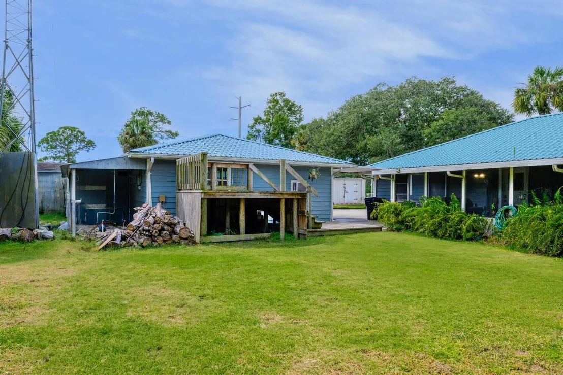 Photo of 588 NE 28th Avenue