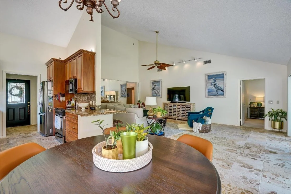 Photo of 316 River Edge Road