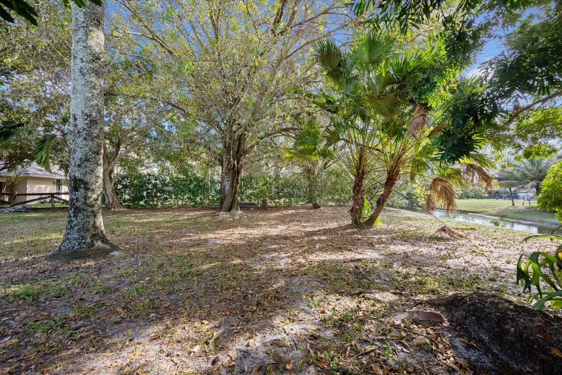 Photo of 135 Saint Davids Way