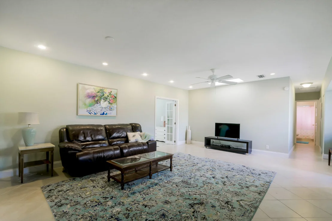 Photo of 124 Oregon Lane
