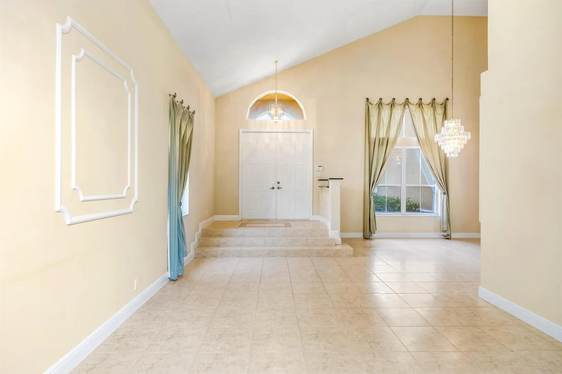 Photo of 6145 Indian Forest Circle