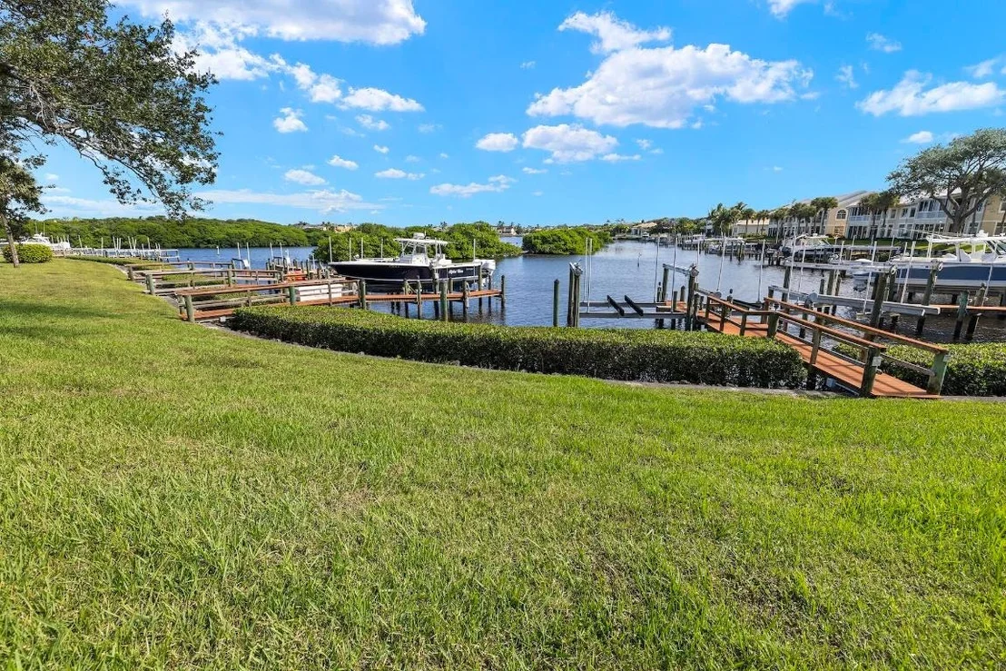 Photo of 220 Eagle Drive