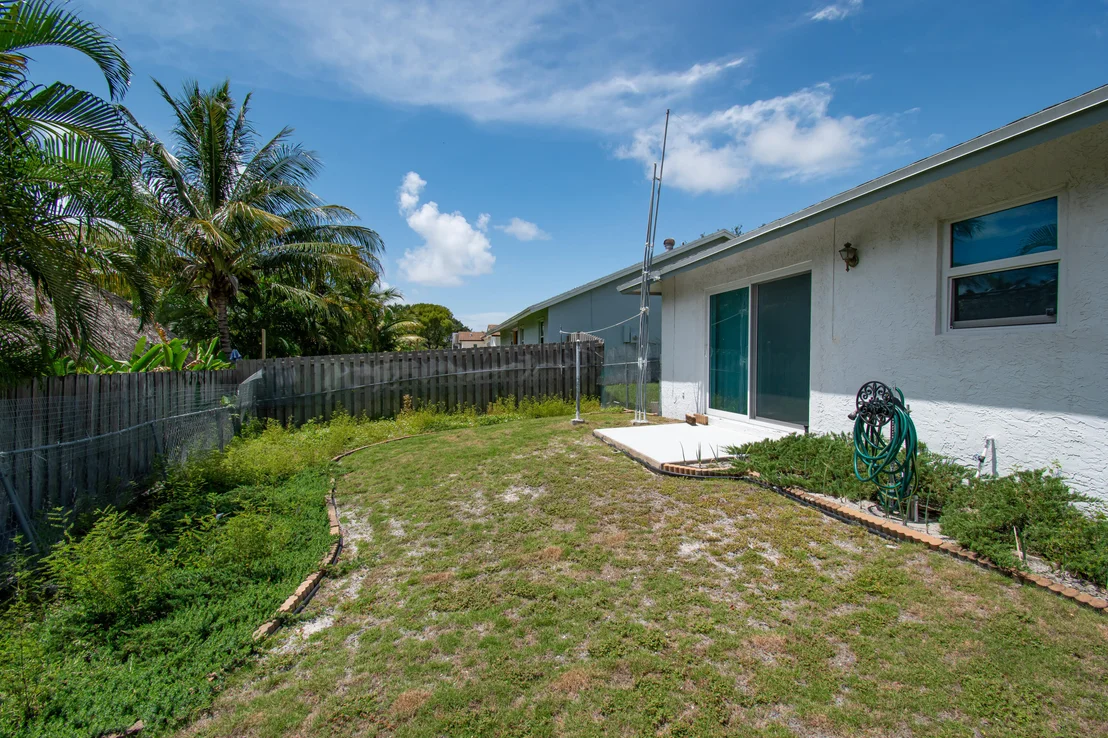 Photo of 1318 NW 2nd Circle