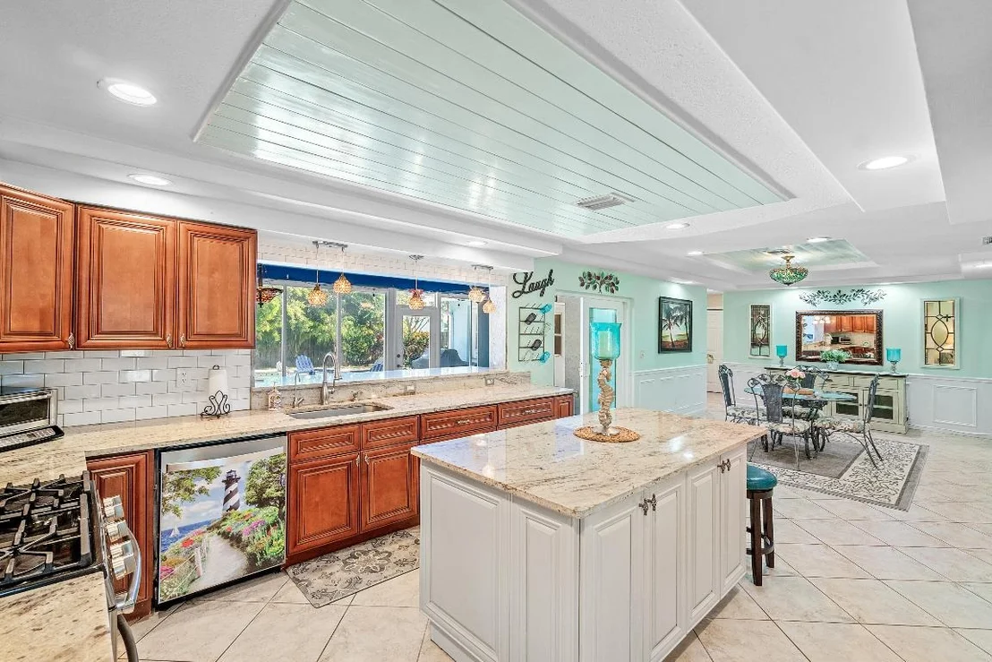 Photo of 1108 Petrel Road