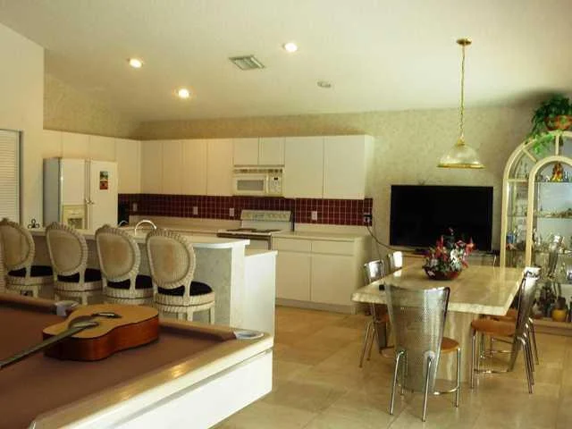 Photo of 6820 NW 75th Place