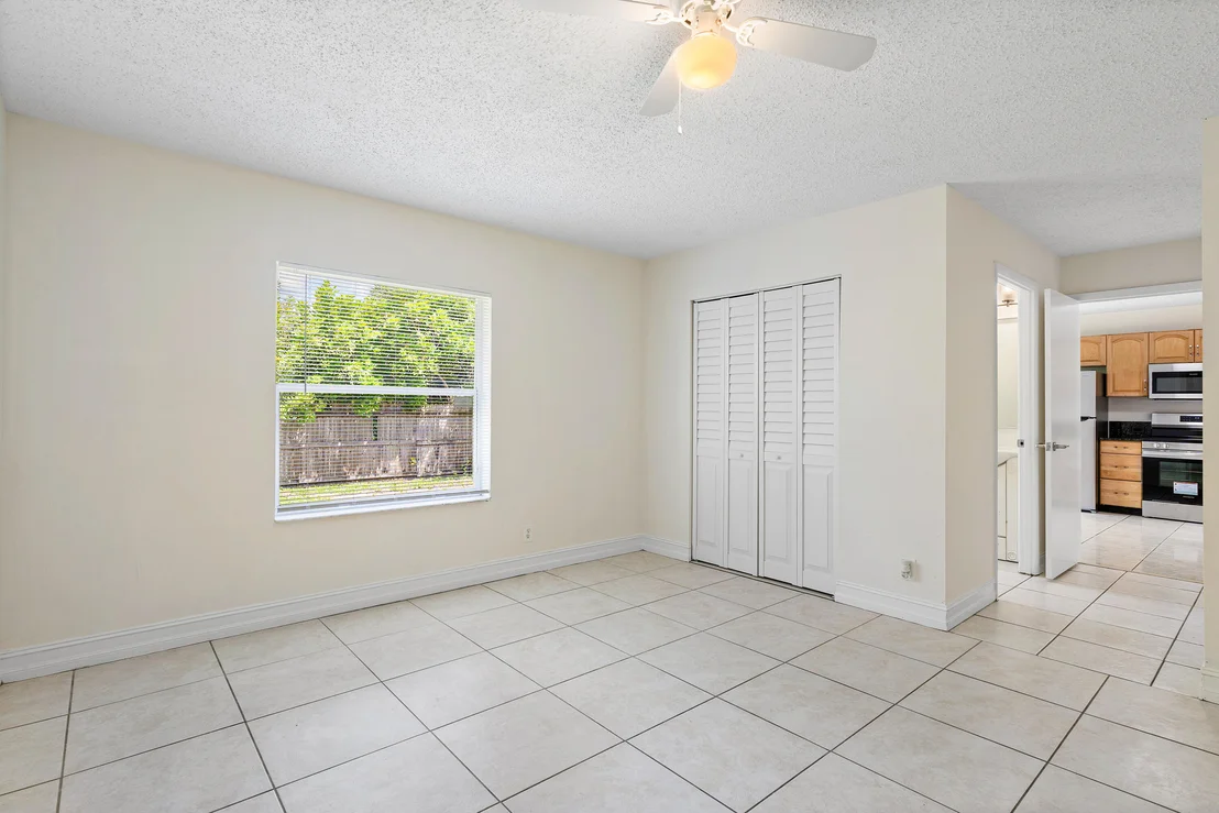 Photo of 5921 Ithaca Circle W