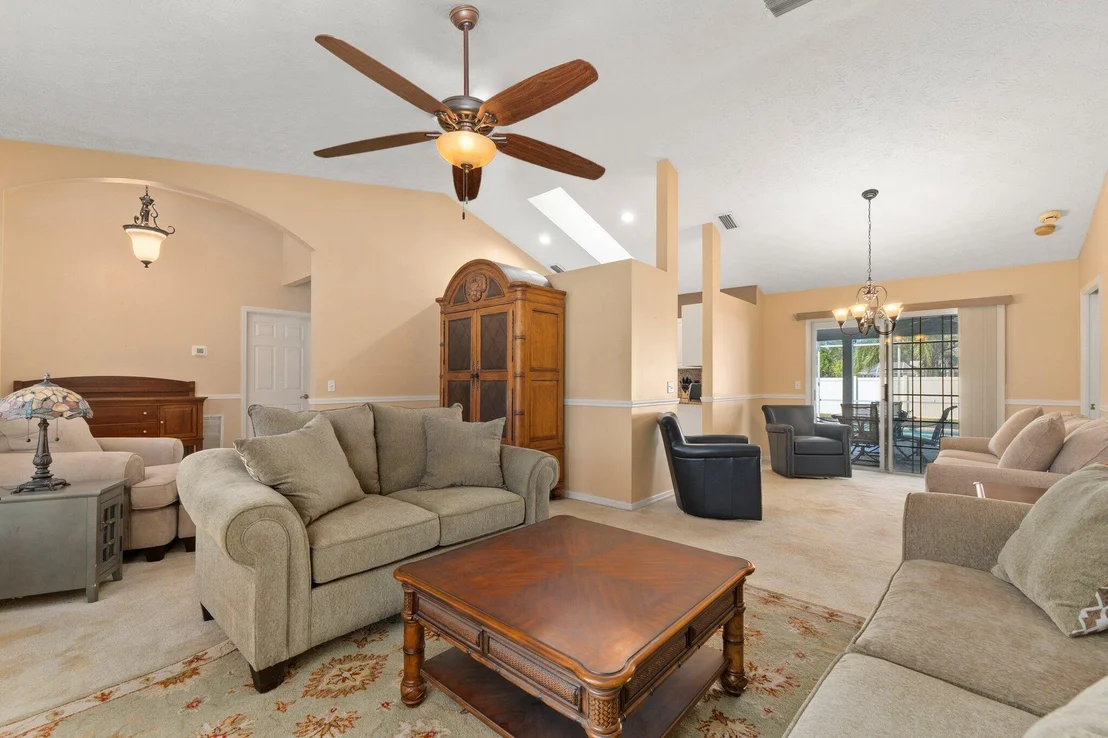 Photo of 6875 Bronte Circle