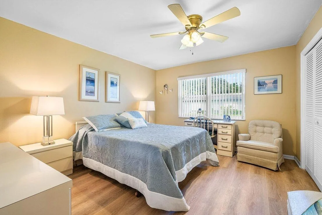 Photo of Unit D at 437 High Point Boulevard