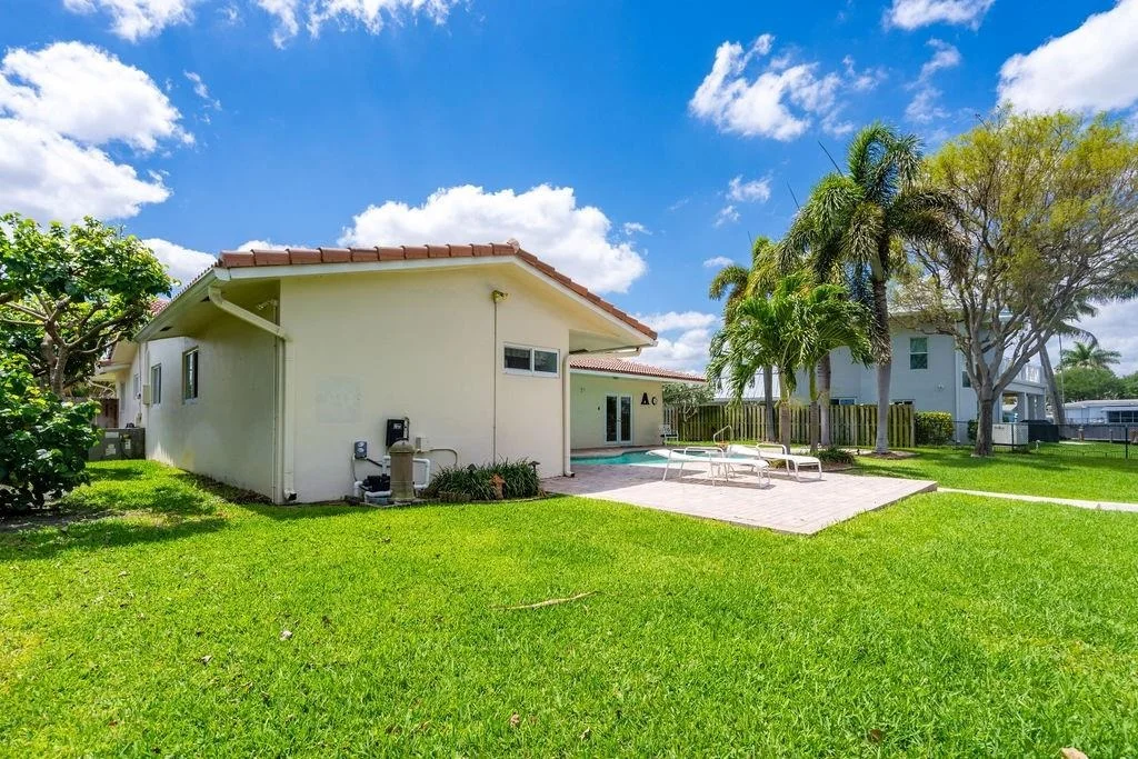 Photo of 571 SE 12th Street